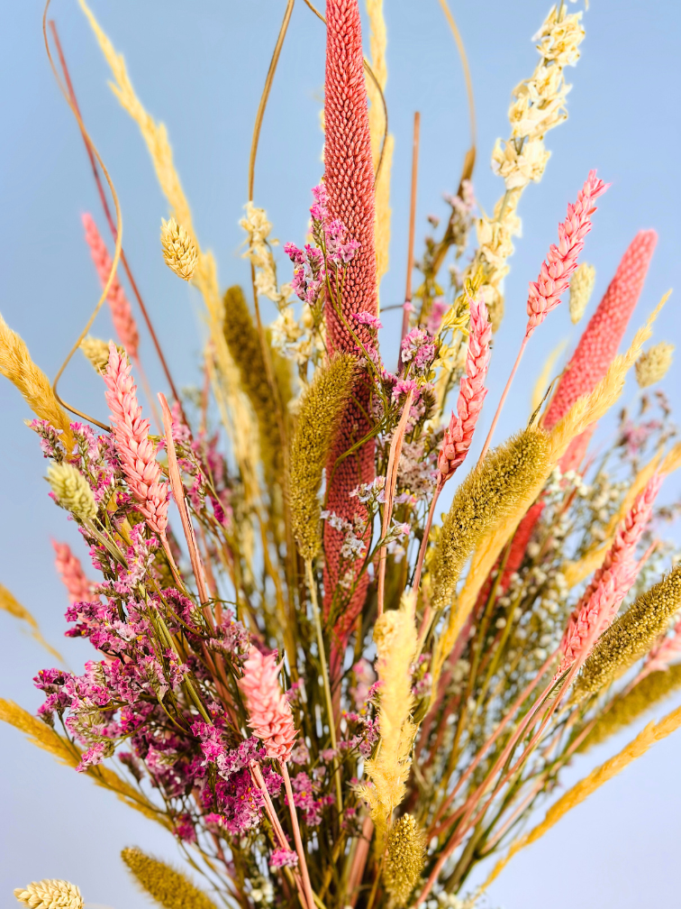 Droogboeket "Specially Yours" - inclusief roze vaas | 55cm