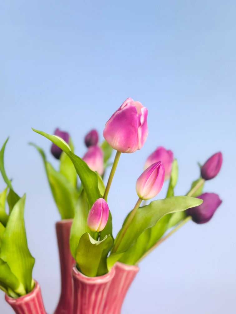 Kunstboeket "Paarse Tulpen" - incl. roze tulpenvaas | 45cm