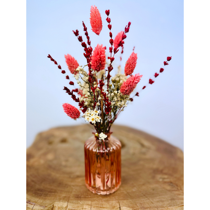 Droogbloemen met kleine vaas
