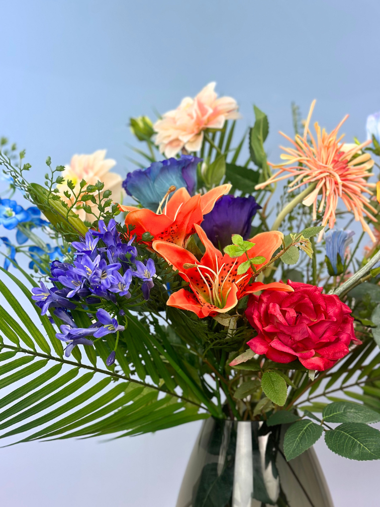 Combideal | Zijden boeket "Luminous Colors"  incl. vaas