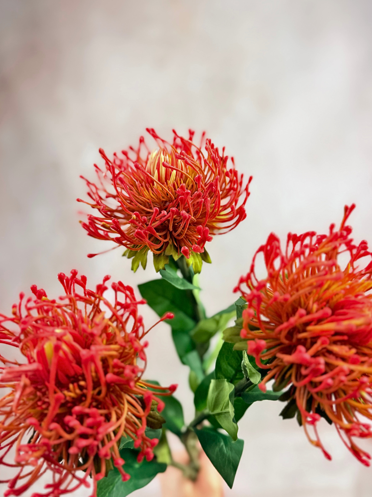 Combi-deal | Zijden bloemenbundel "Nutan" - rood