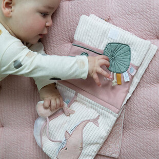 Livre éveil bébé Ocean pink - Little Dutch