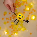Glo Pals Glo Pals Alex, cubes lumineux, personnages, jaune 1+2 pièces