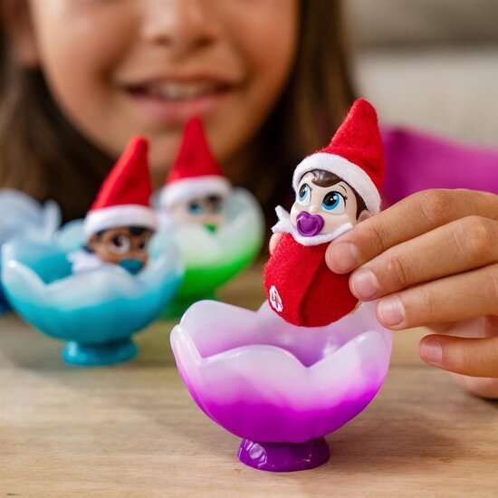 The Elf On The Shelf The Elf On The Shelf | Frost Pips Mini Blooms Baby Elf Fille aux yeux bruns