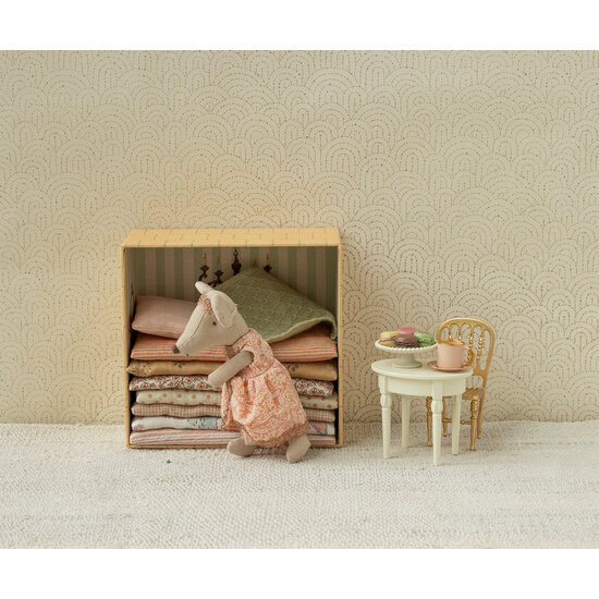 Maileg Maileg | Table d'appoint vintage Mouse Blanc cassé