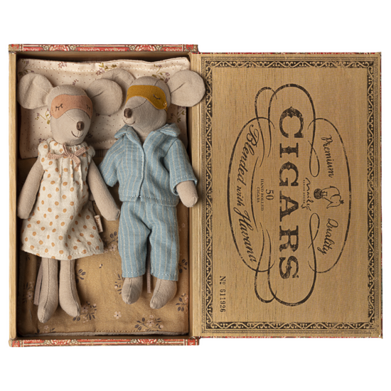 Maileg Maileg | Souris maman et papa dans une boîte à cigares