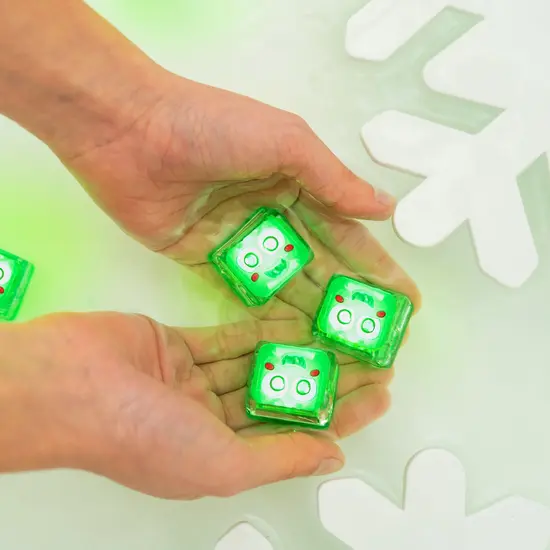 Glo Pals Glo Pals | Christmas Pal Light-Up Cubes 4-Pack - Limited Edition