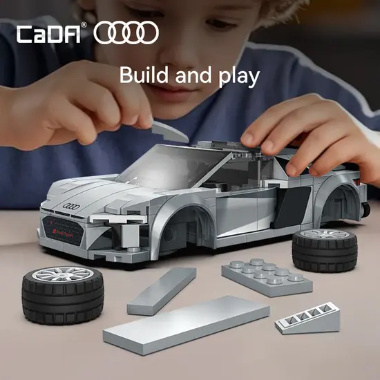 CaDA CaDA | 1:24 Car Series - Audi R8 Coupé  2019 199 pièces Échelle 1:24