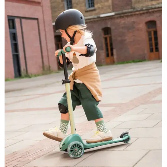 Scoot and Ride Scoot and Ride | Highwaykick 3S Forest