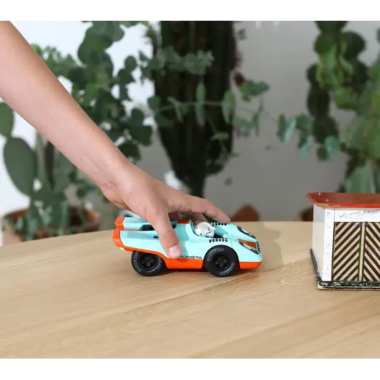 Playforever Playforever | Klaus, la voiture monstre