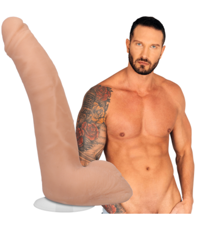 Quinton James - Realistic ULTRASKYN Dildo - 9.5 / 24 cm