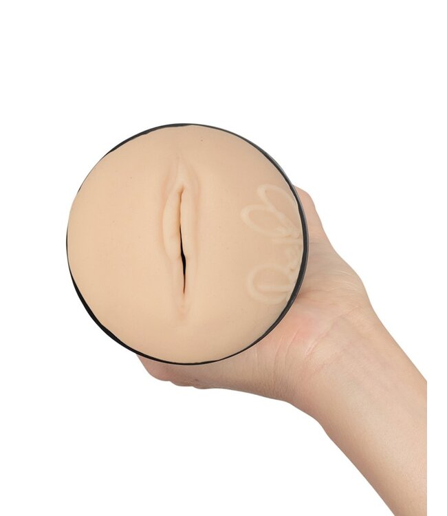 Kiiroo - FeelStar Stroker - Rae Lil Black