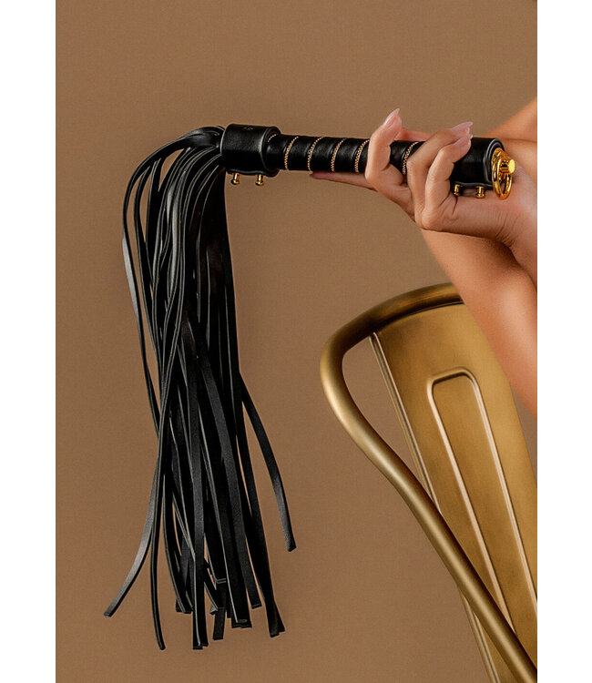 Taboom Vogue Studded Whip