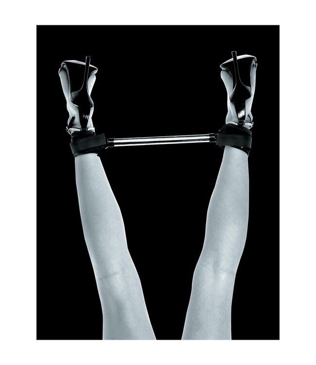 FETISH FANTASY SERIES LIMITED EDITION SPREADER BAR BLACK