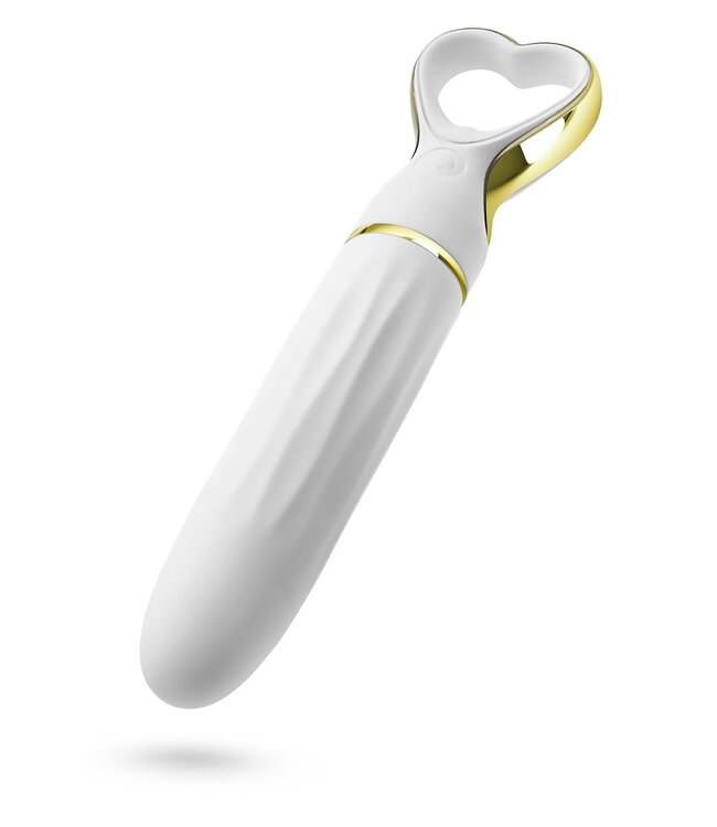 DELICE HEARTTHROB WHITE BOUQUET