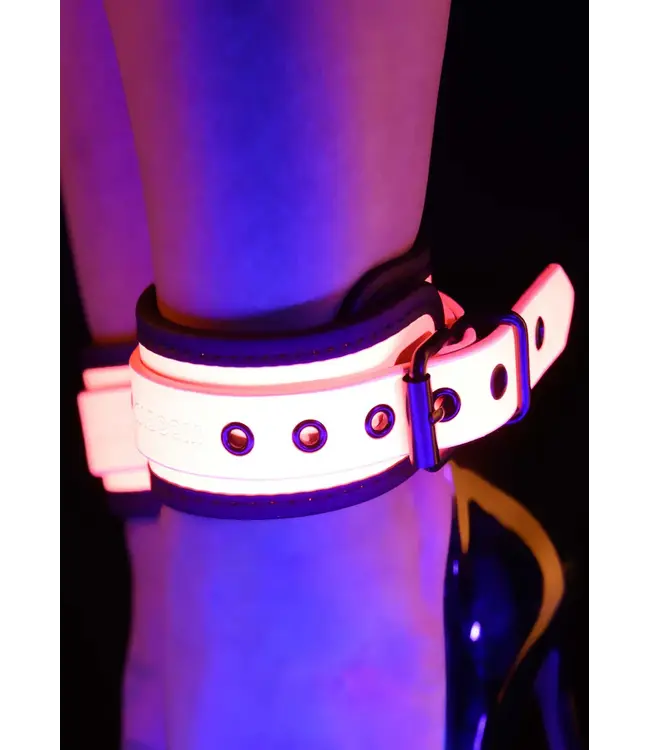 Glow in the dark - Ankle cuffs