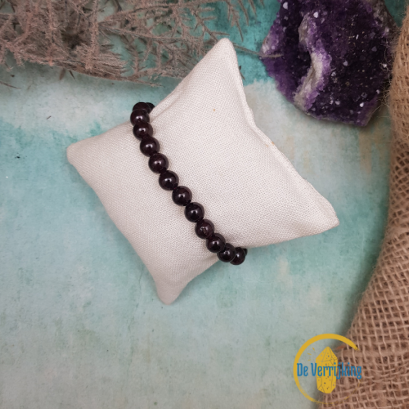 De Verrijking Granaat | Kralenarmband 8mm /19cm