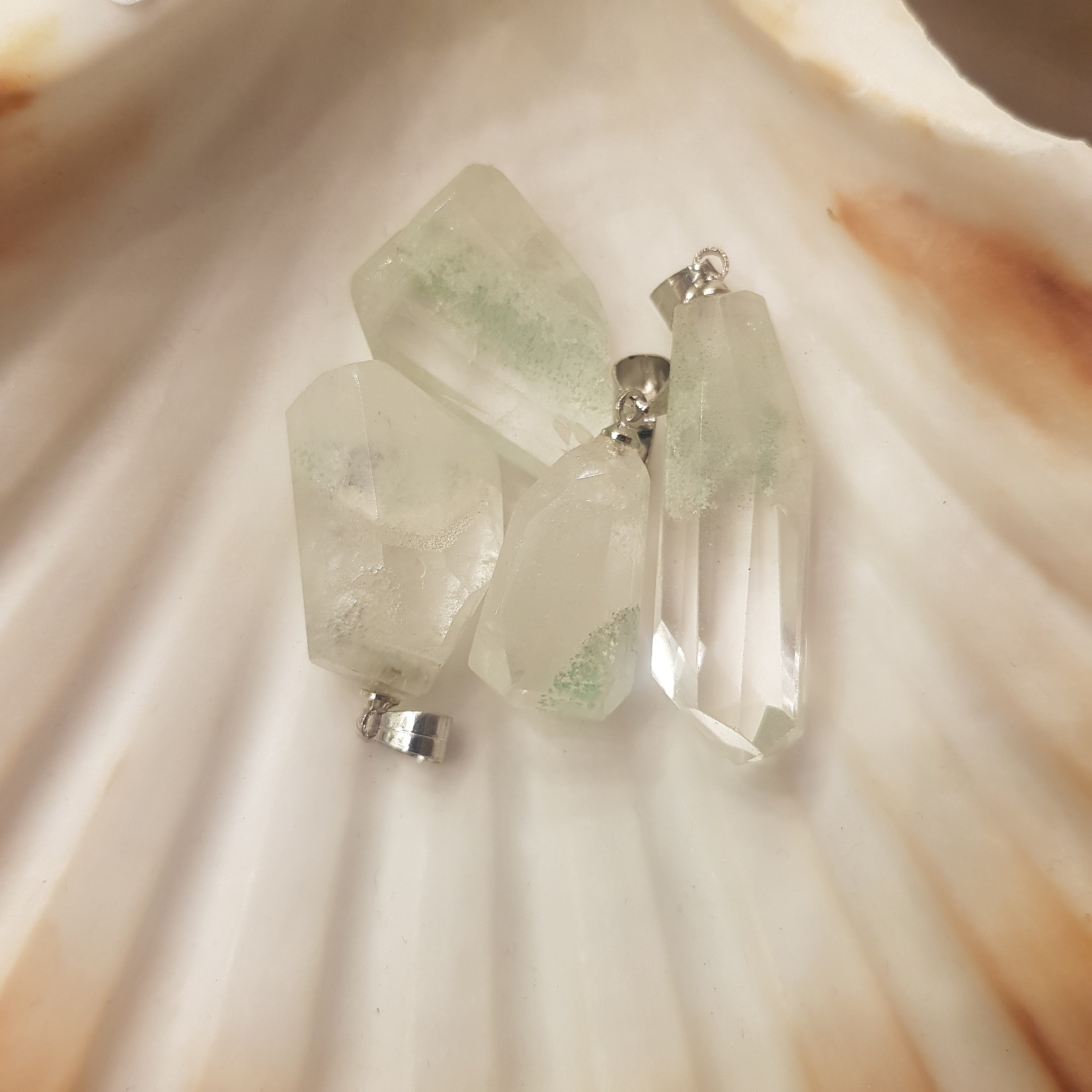 De Verrijking Bergkristal met Chloriet Gezondheidshanger