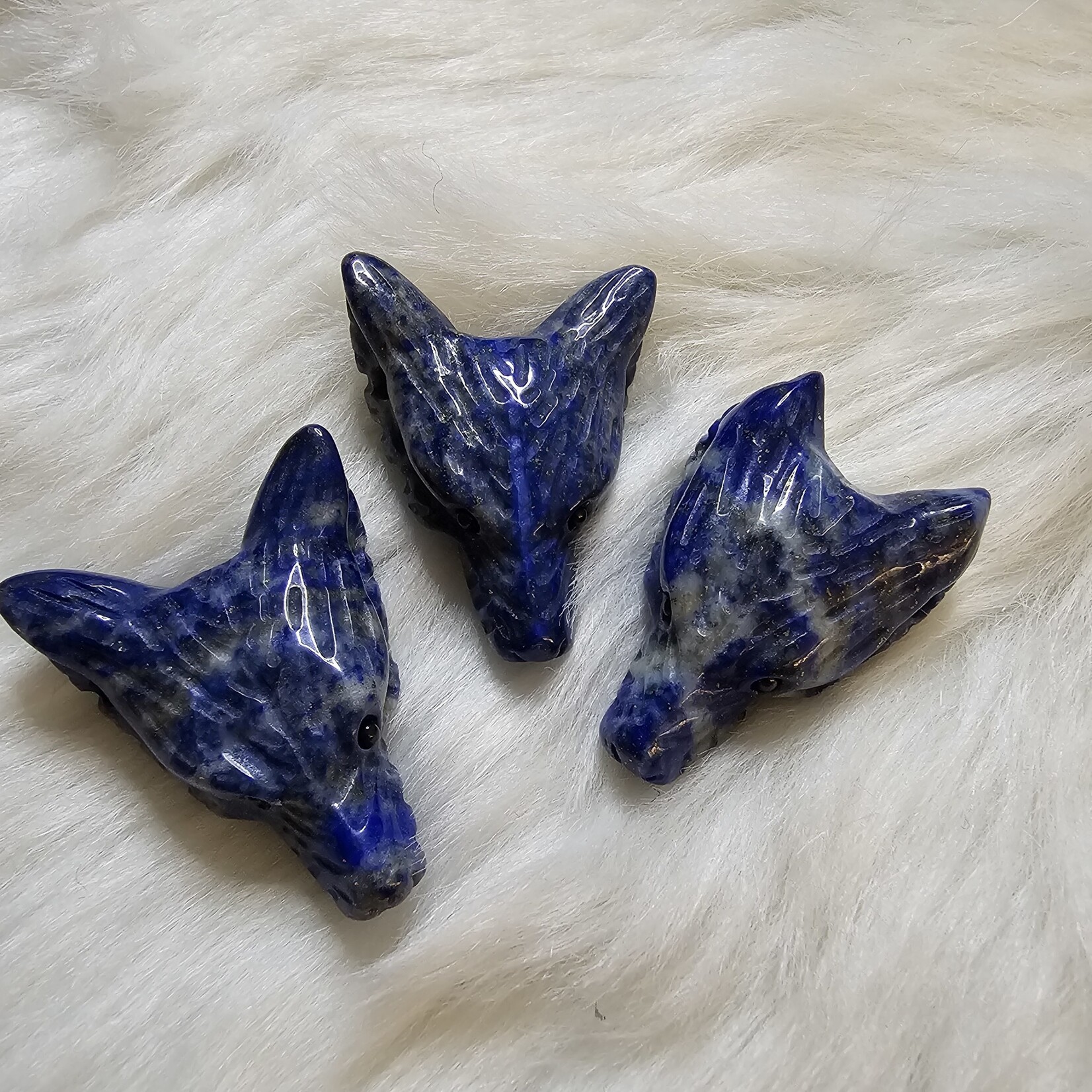 De Verrijking Lapis Lazuli | Wolfkop | Doorboorde hanger 3cm