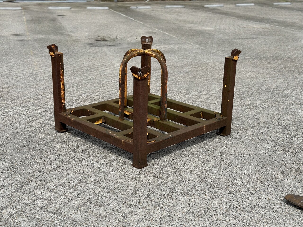 Gebruikte stapelrack 1200x1200x810mm Gebruikte stapelrack 1200x1200x810mm