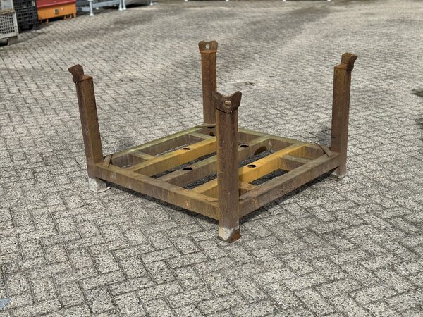 Gebruikte stapelrack 1200x1200x810mm Gebruikte stapelrack 1200x1200x810mm