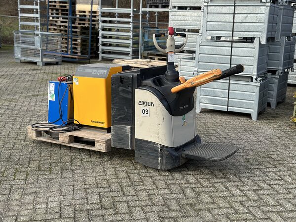 Crown Gebruikte Crown WT3000 elektrische Palletwagen