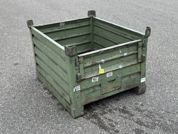 Gebruikte Stapelbak met klep aan korte zijde 1000x800x600mm Groen gelakt