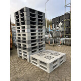 Gebruikte grijze kunststof pallets 1200x1000mm Gebruikte grijze kunststof pallets 1200x1000mm