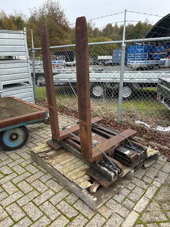 Cascade Vorkenspreider Cascade Cascade Vorkenspreider Cascade