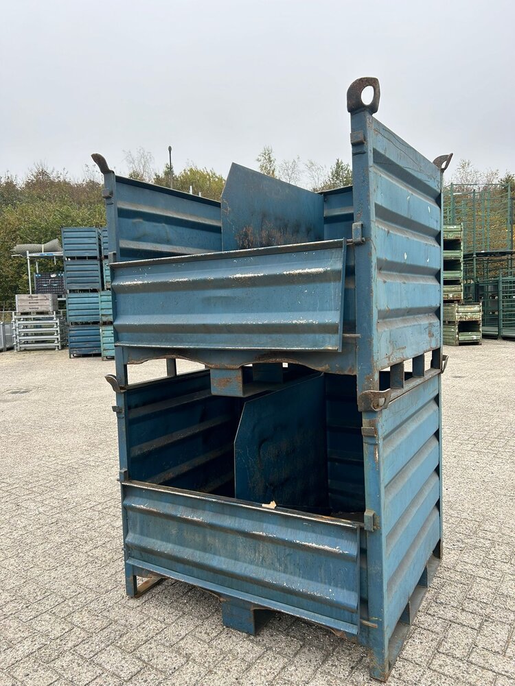 Gebruikte Stalen stapelbak  1200x1000x1010mm 