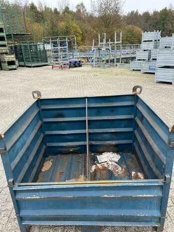 Gebruikte Stalen stapelbak  1200x1000x1010mm 