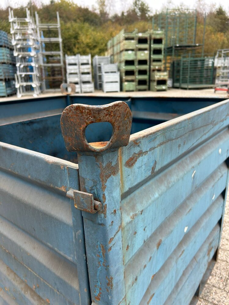 Gebruikte Stalen stapelbak  1200x1000x1010mm 