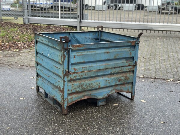Gebruikte Stalen stapelbak  1200x1000x1010mm 