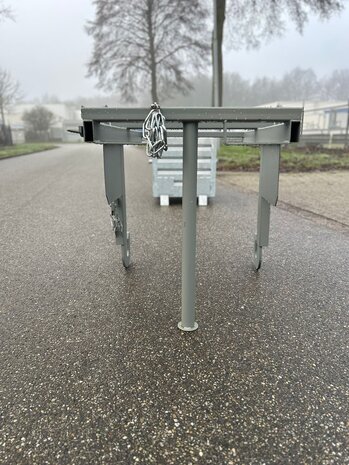 Partij kantelbakken met traverse 700L 1200x800x800mm Partij kantelbakken met traverse 700L 1200x800x800mm