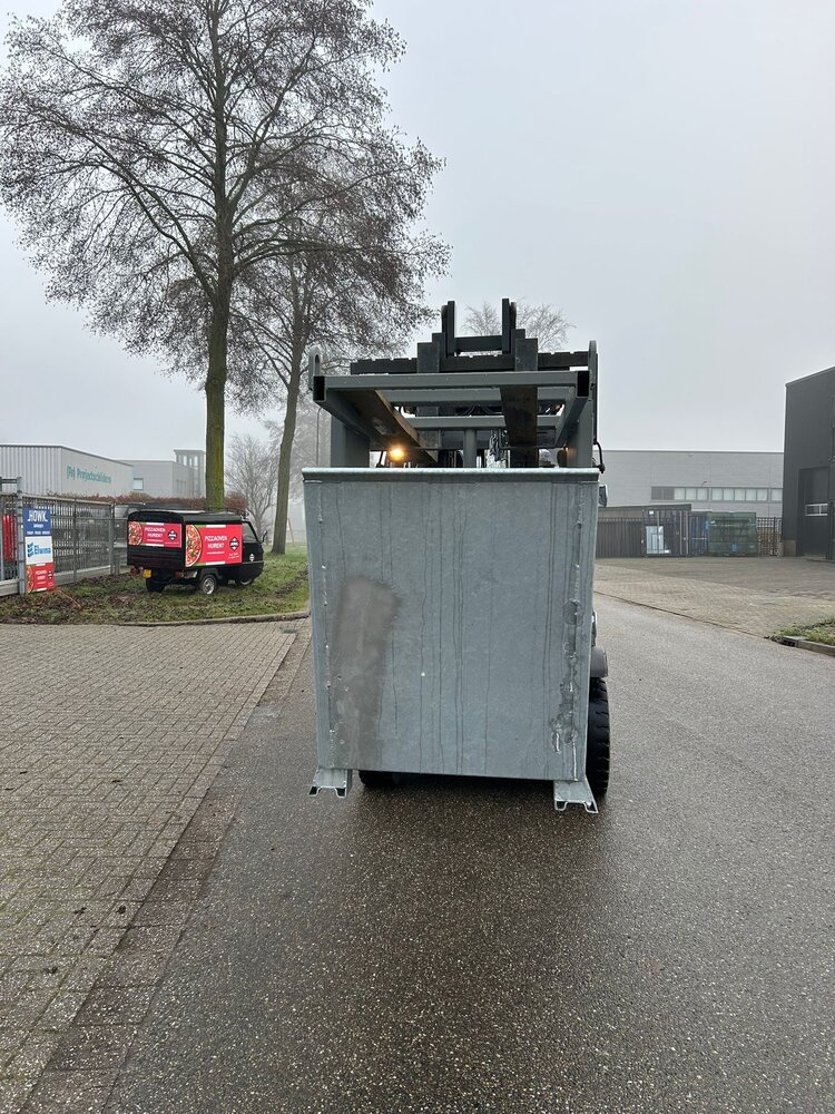 Partij kantelbakken met traverse 700L 1200x800x800mm Partij kantelbakken met traverse 700L 1200x800x800mm