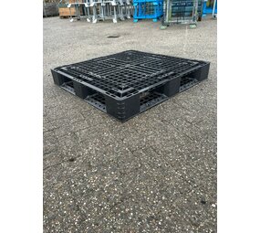 Gebruikte kunststof pallets  1100x1100x250mm