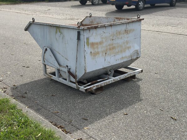 Gebruikte kantelbak (nr 1)  1600x1300x1000mm