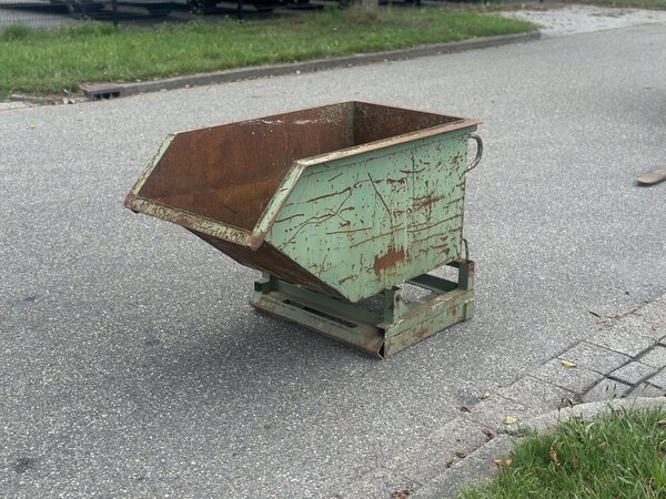 Gebruikte kantelbak (nr 3) 1300x730x860mm Gebruikte kantelbak (nr 3) 1300x730x860mm