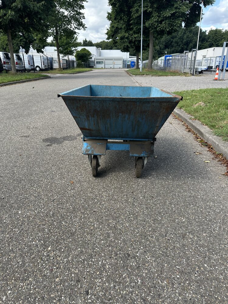 Gebruikte kantelbak (nr 11) 1250x710x740mm Gebruikte kantelbak (nr 11) 1250x710x740mm