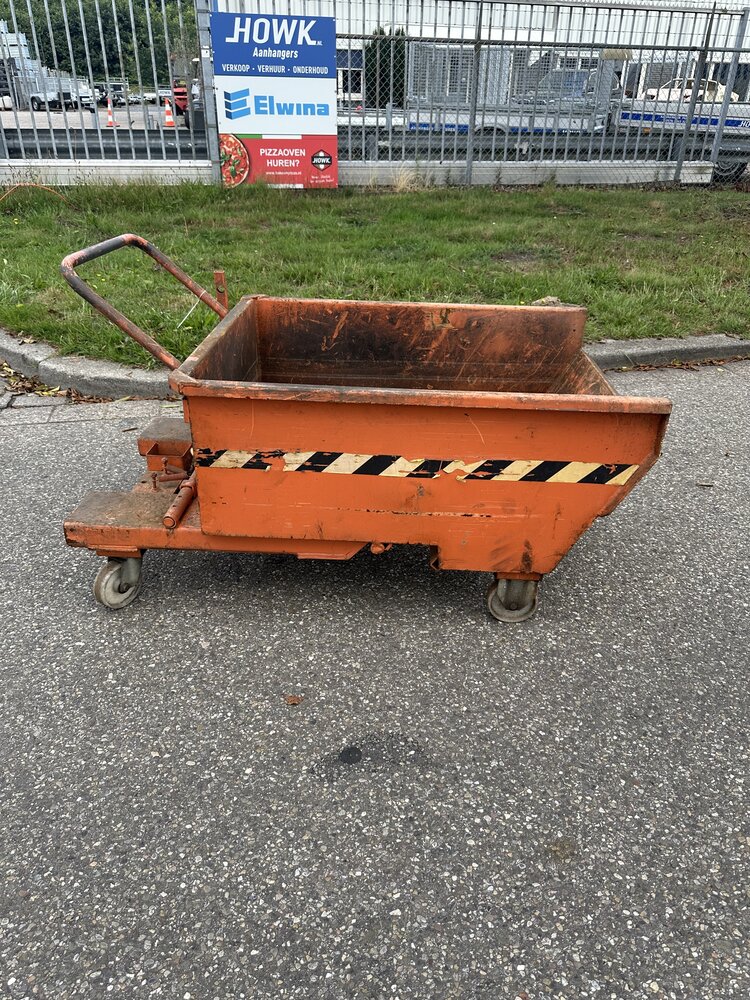 Gebruikte kantelbak (nr 16) 1300x820x650mm Gebruikte kantelbak (nr 16) 1300x820x650mm