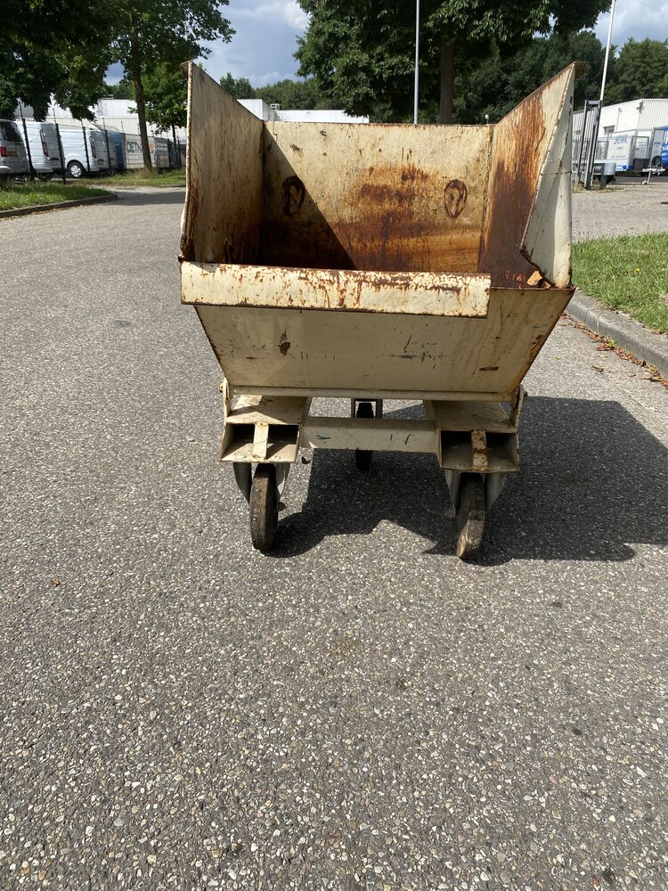 Gebruikte kantelbak (nr 17) 1200x670x920mm Gebruikte kantelbak (nr 17) 1200x670x920mm