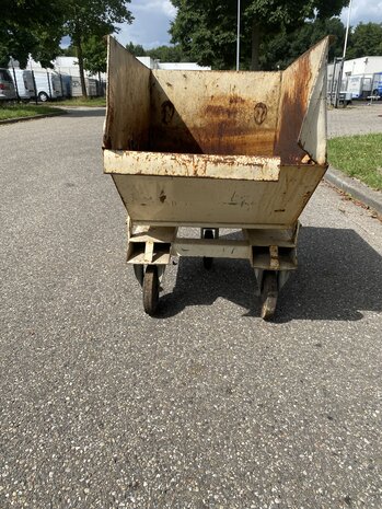 Gebruikte kantelbak (nr 17) 1200x670x920mm Gebruikte kantelbak (nr 17) 1200x670x920mm