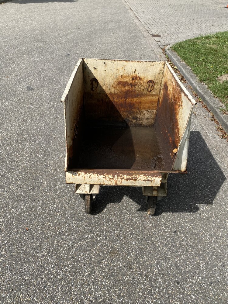 Gebruikte kantelbak (nr 17) 1200x670x920mm Gebruikte kantelbak (nr 17) 1200x670x920mm