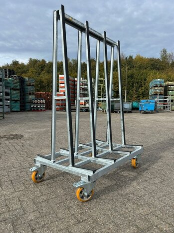 Nieuwe glasbok dubbelzijdig met wielen 1200x800x1740mm Nieuwe glasbok dubbelzijdig met wielen 1200x800x1740mm