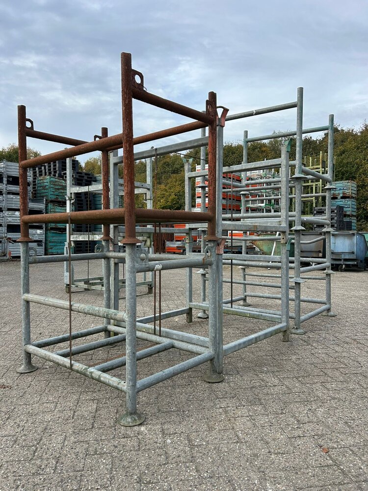 Partij verzinkte bouwracks 8st. 1100x1000 Partij verzinkte bouwracks 8st. 1100x1000