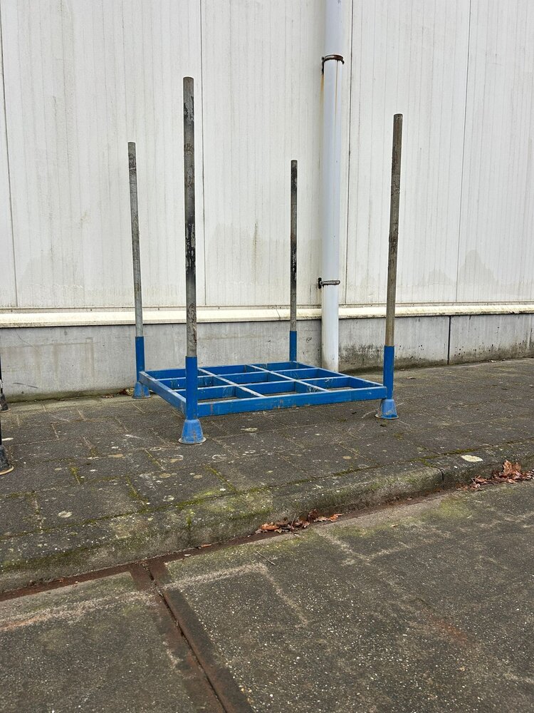 Gebruikte  stapelracks 1150x1150x1500mm