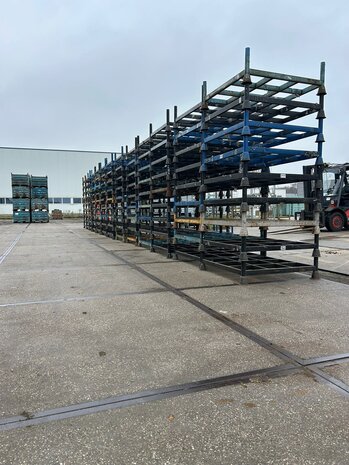 Gebruikte  stapelracks 1150x1150x1100mm