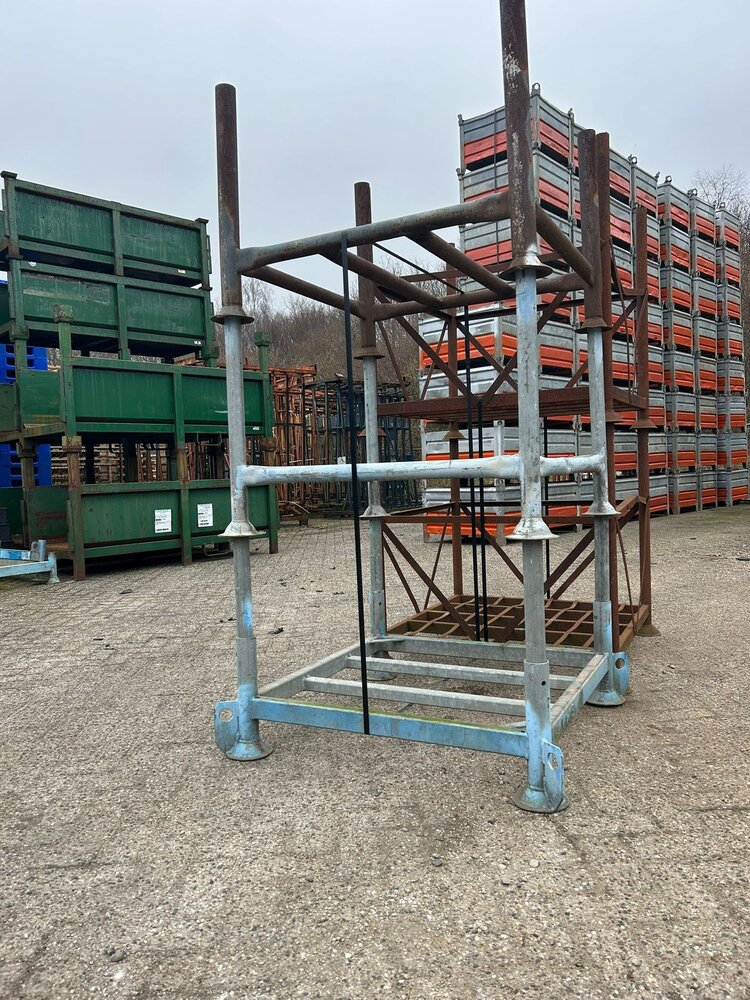 Partij gebruikte bouwpallets ( 5st ) 1000x1000x650mm