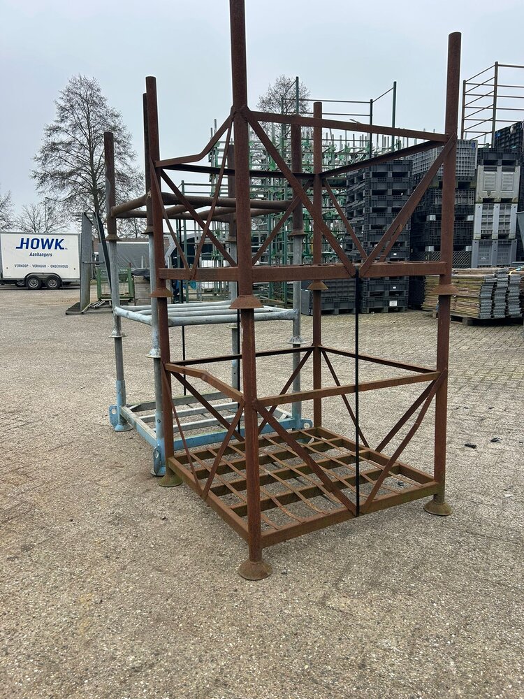 Partij gebruikte bouwpallets ( 5st ) 1000x1000x650mm