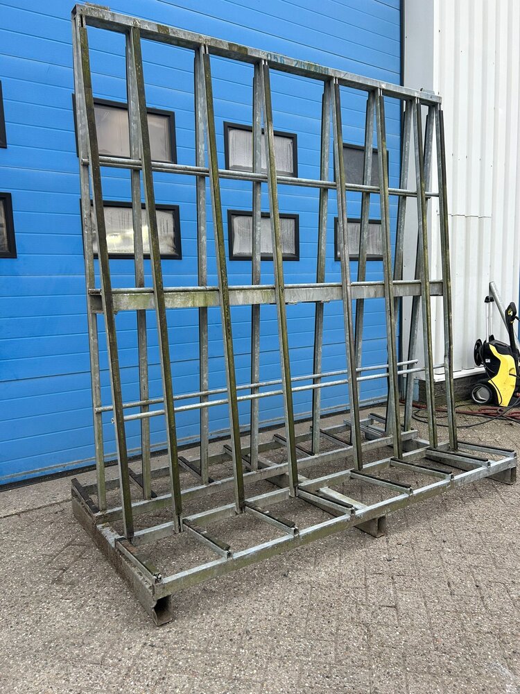 Verzinkte glasbok dubbelzijdig 2200x1150x2270 mm Verzinkte glasbok dubbelzijdig 2200x1150x2270 mm